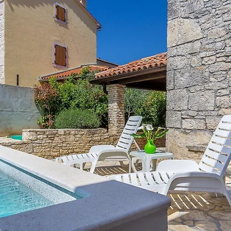 Mala Hiza Villa