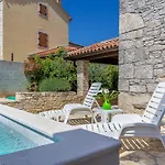 Mala Hiza Villa